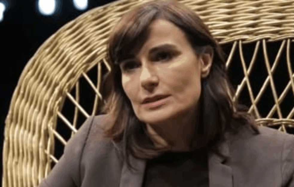 BILJANA SRBLJANOVIĆ O TUČI BJELOGRLIĆA I GAGE: Svi kažu da je pretukao starca, a Bjela je samo četiri godine mlađi! 
